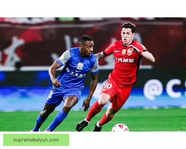 上海海港迎来冠军奖杯，近期表现稳健，状态持续提升。